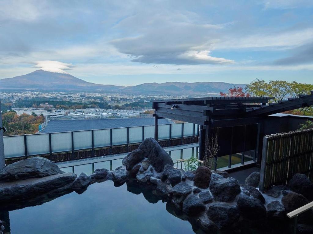 Hotel Clad Фуджи Екстериор снимка